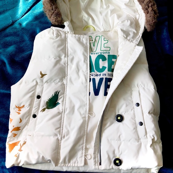 ⭐️VTG⭐️ GAP puffy Down Vest w/ hood - Picture 3 of 17